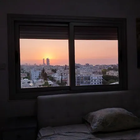 Apartment Meet Sunshine Center *